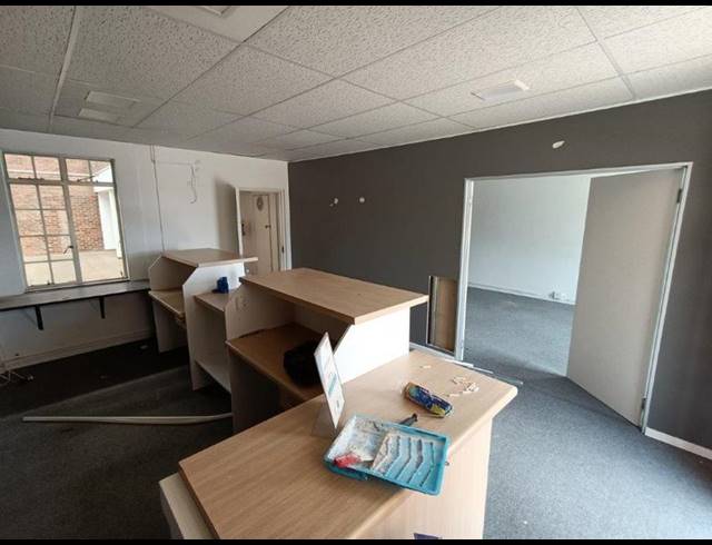 INDUSTRIAL PROPERTY TO RENT IN HALFWAY HOUSE